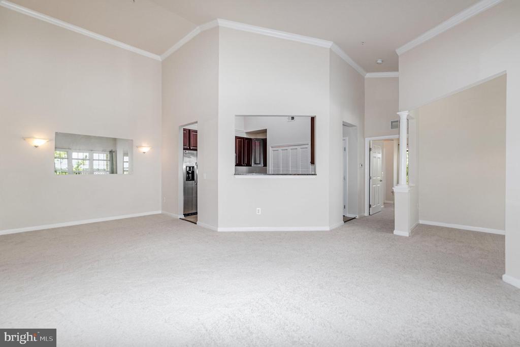 1624 HARDWICK COURT 402