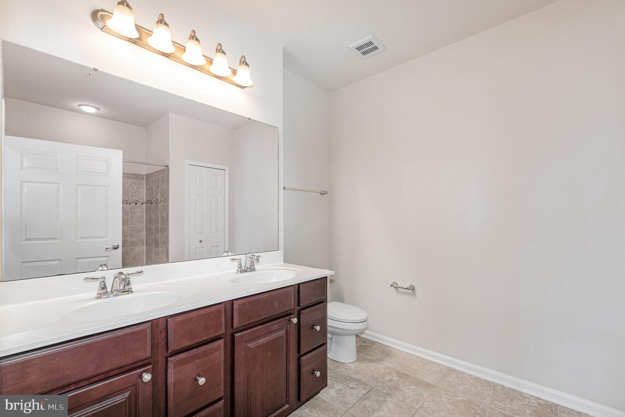 1624 HARDWICK COURT 402