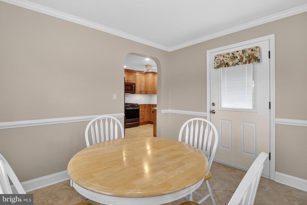 7682 QUARTERFIELD ROAD