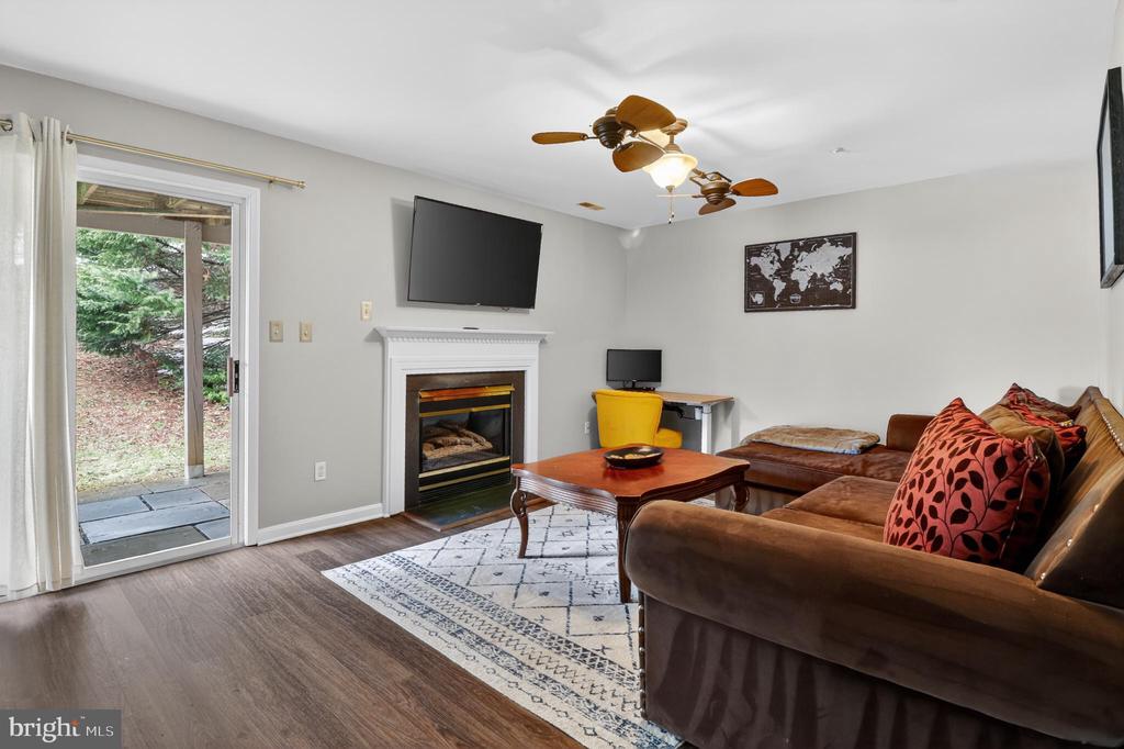 1124 BRASSIE COURT