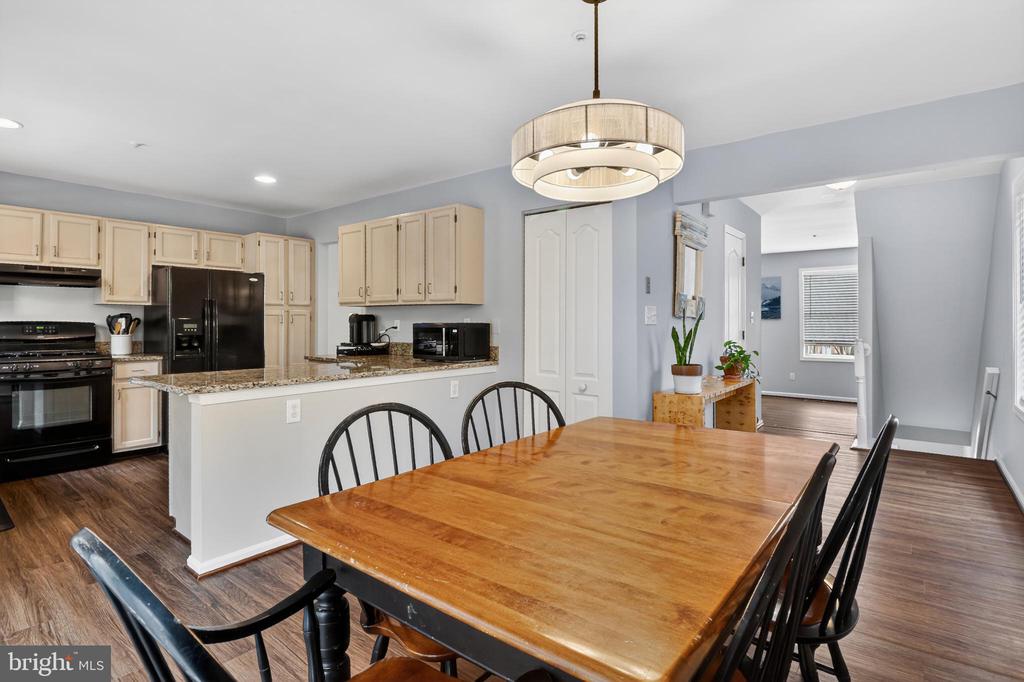 1124 BRASSIE COURT