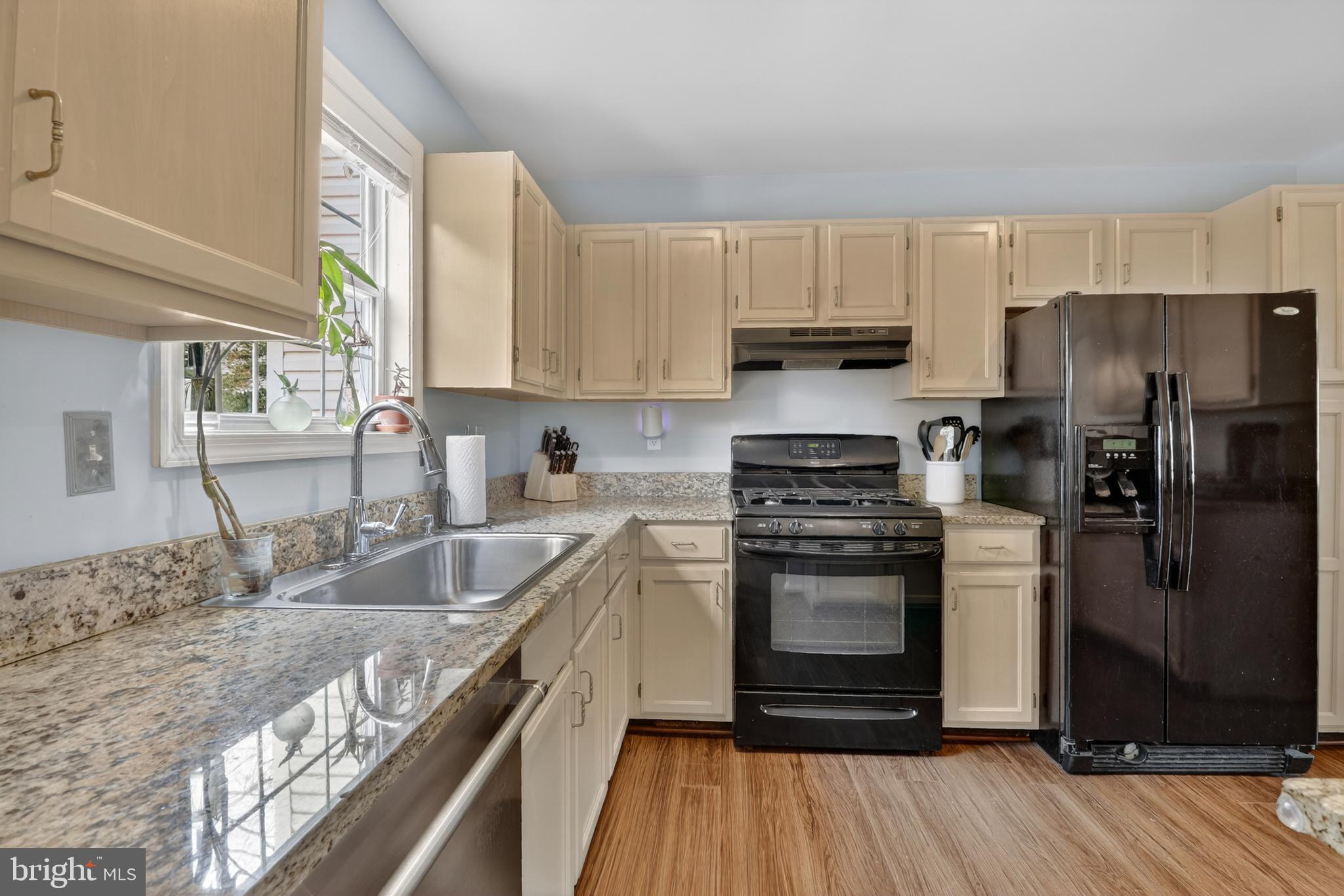 1124 BRASSIE COURT