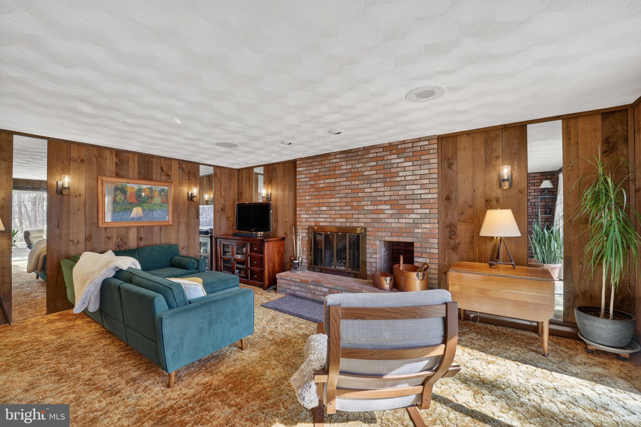 655 SANTA MARIA LANE