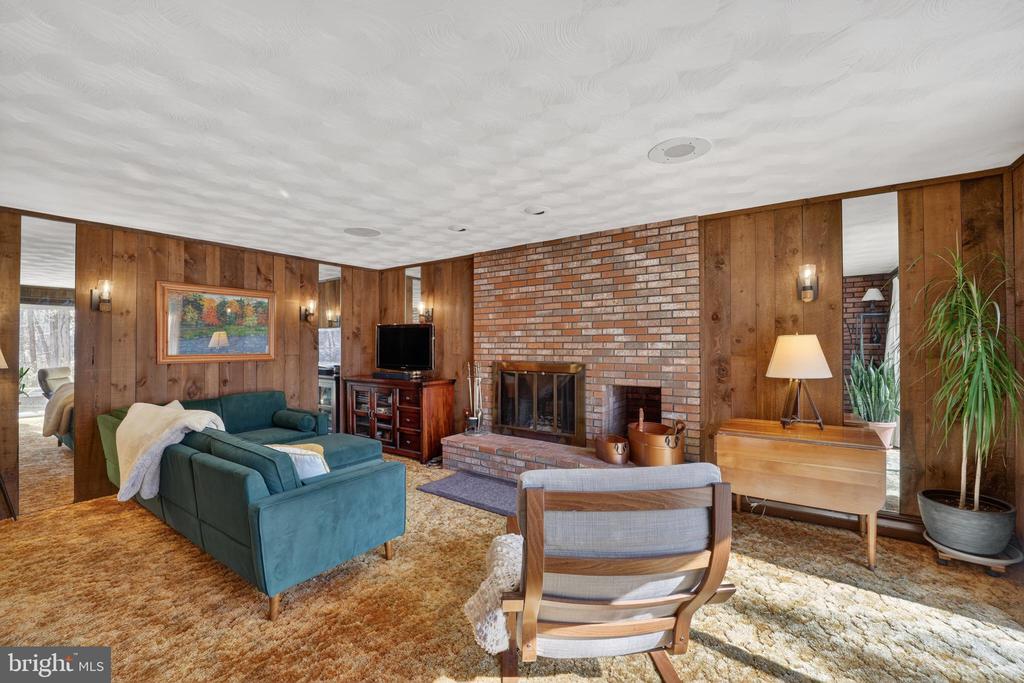 655 SANTA MARIA LANE
