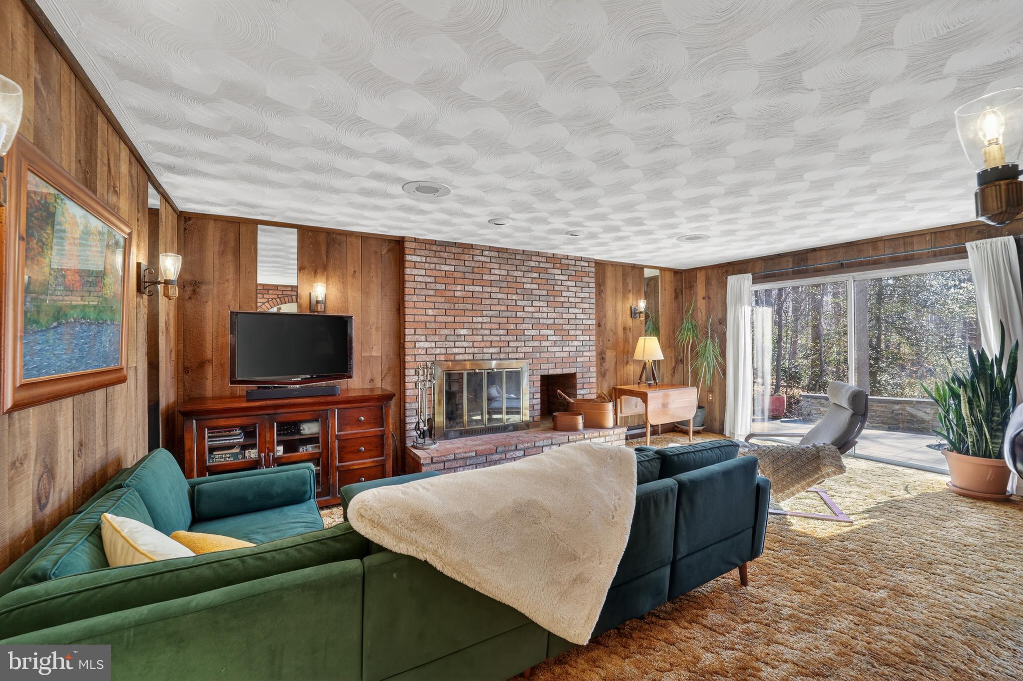 655 SANTA MARIA LANE
