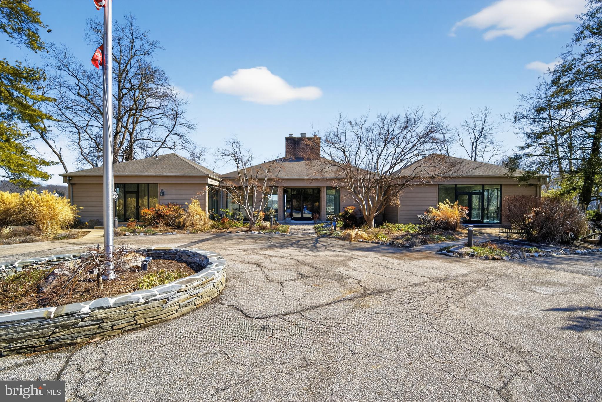 655 SANTA MARIA LANE