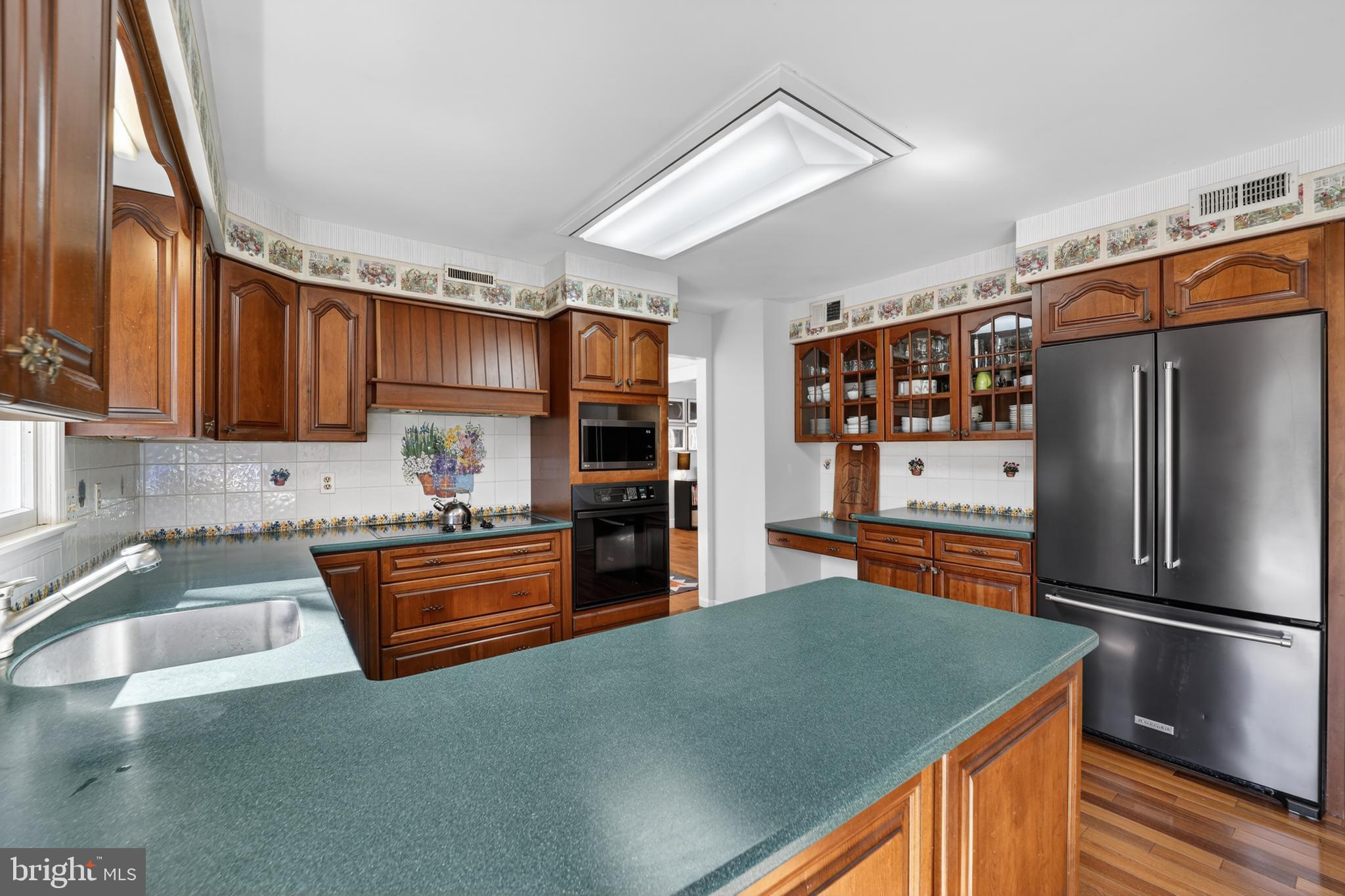 655 SANTA MARIA LANE