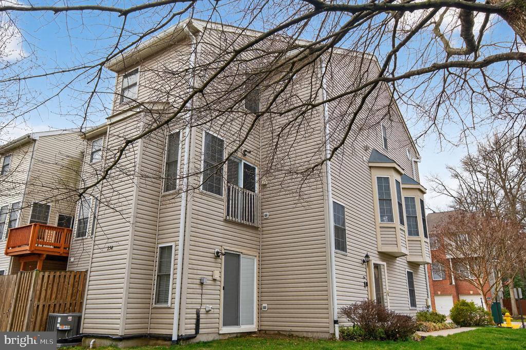 254 TILDEN WAY