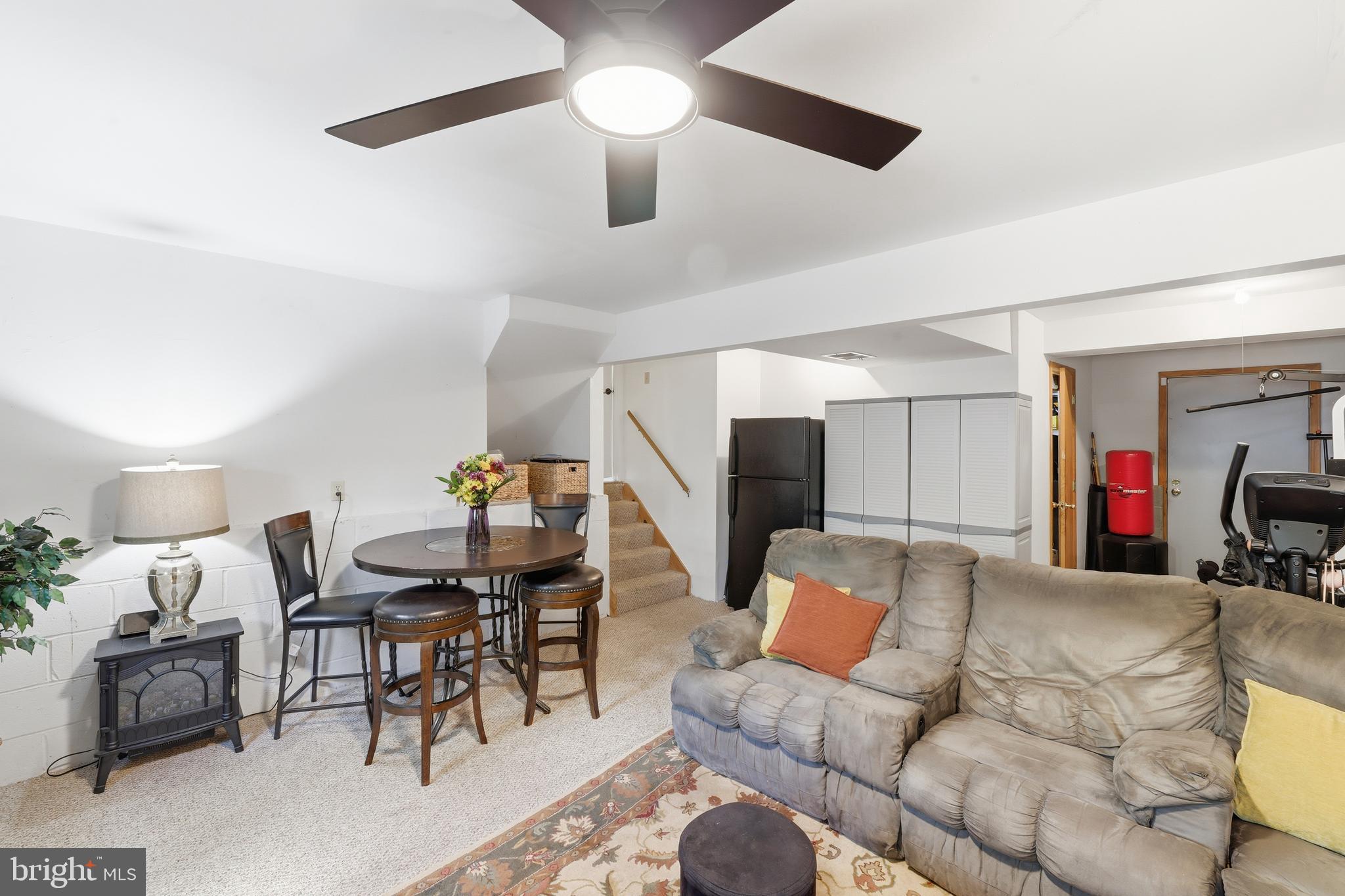 430 AZALEA PLACE