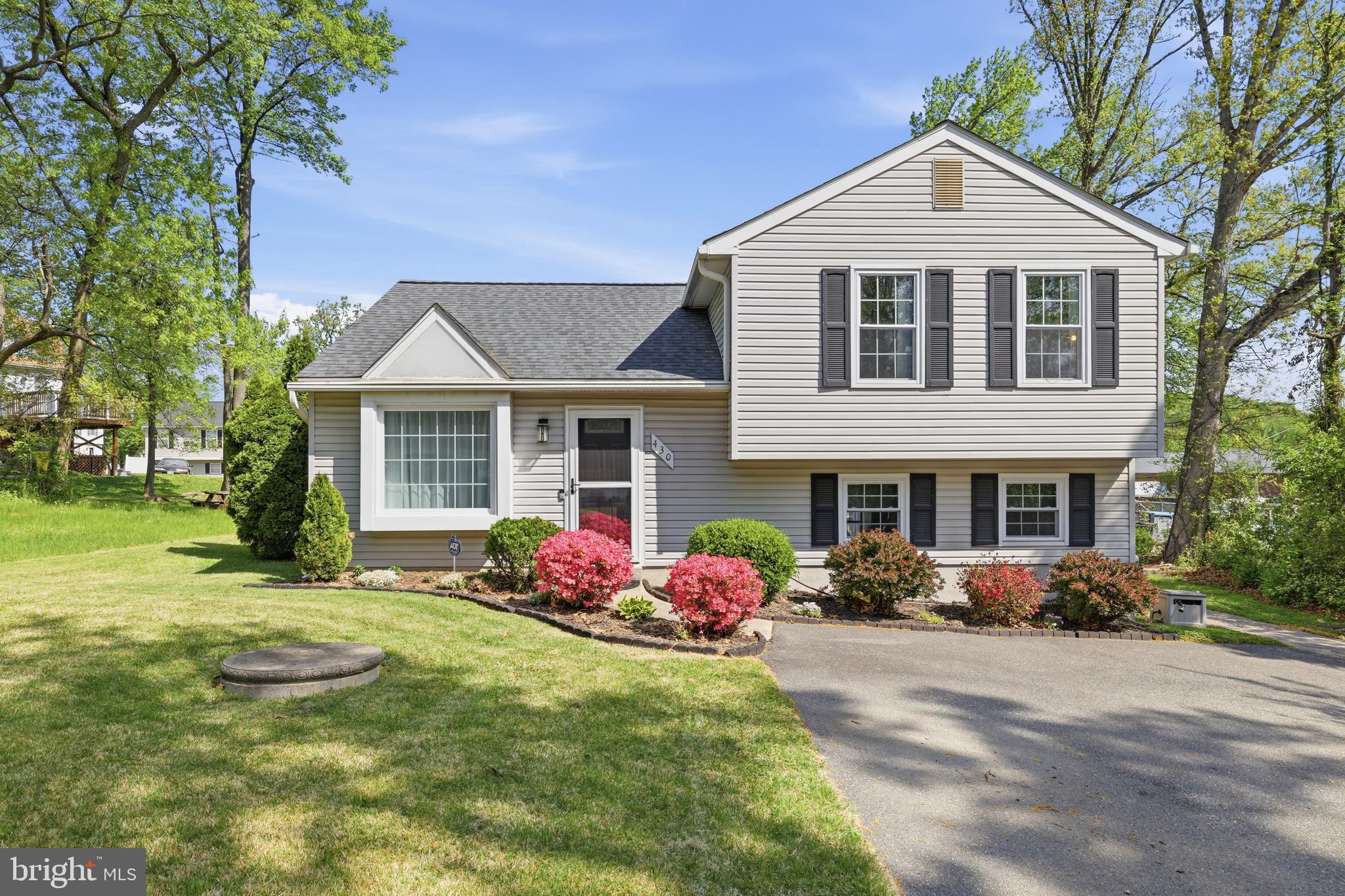 430 AZALEA PLACE