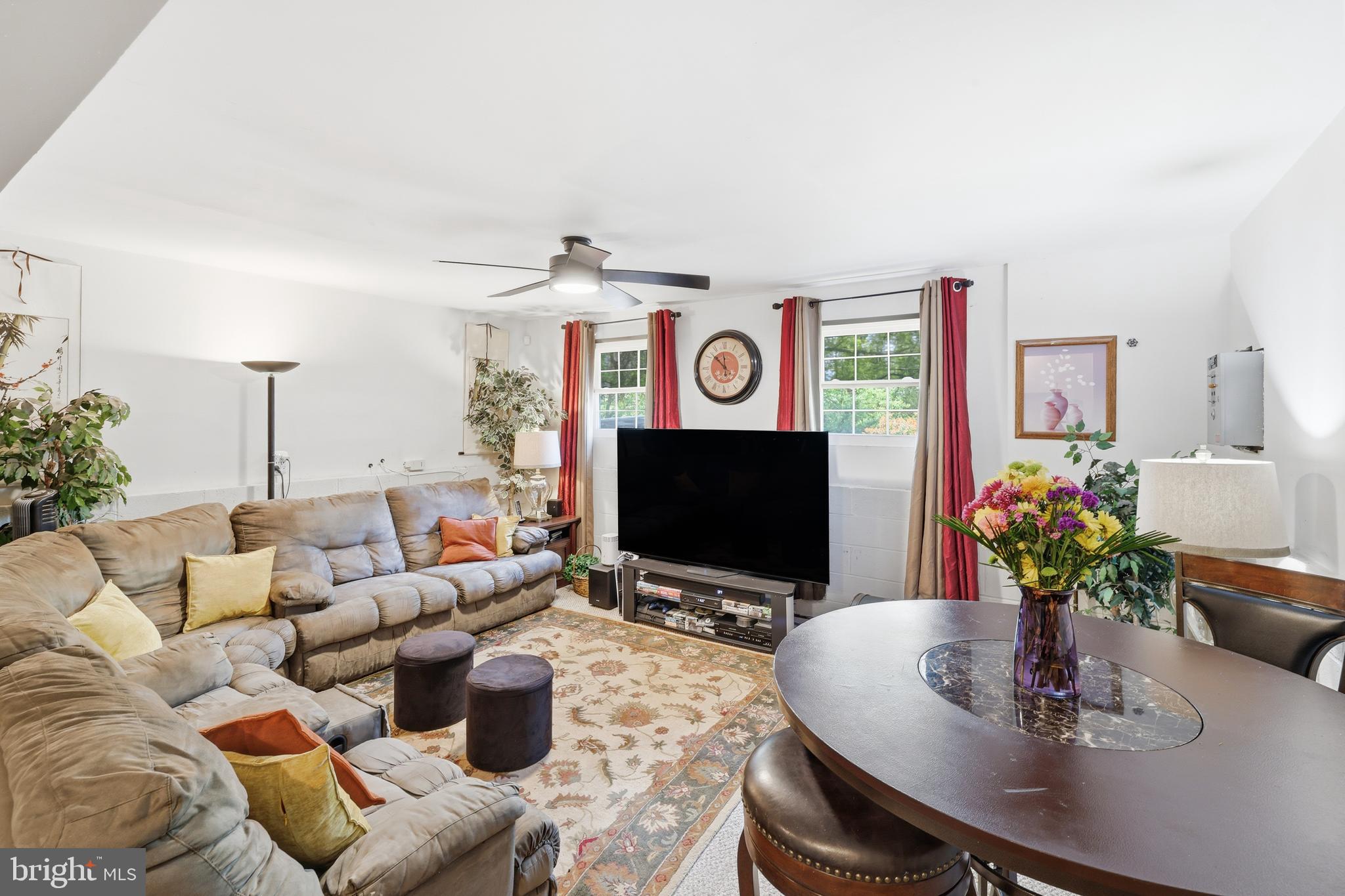 430 AZALEA PLACE