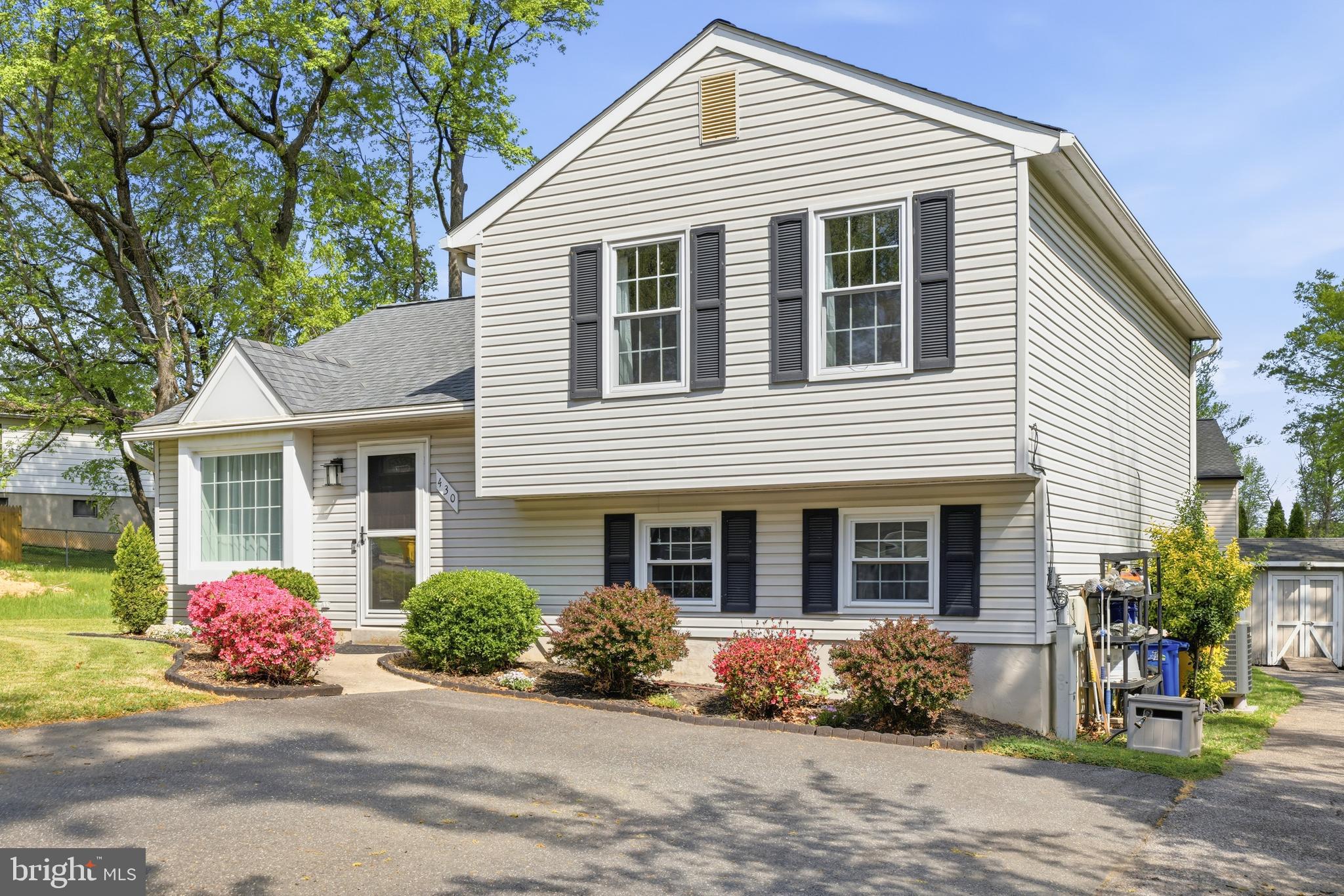 430 AZALEA PLACE