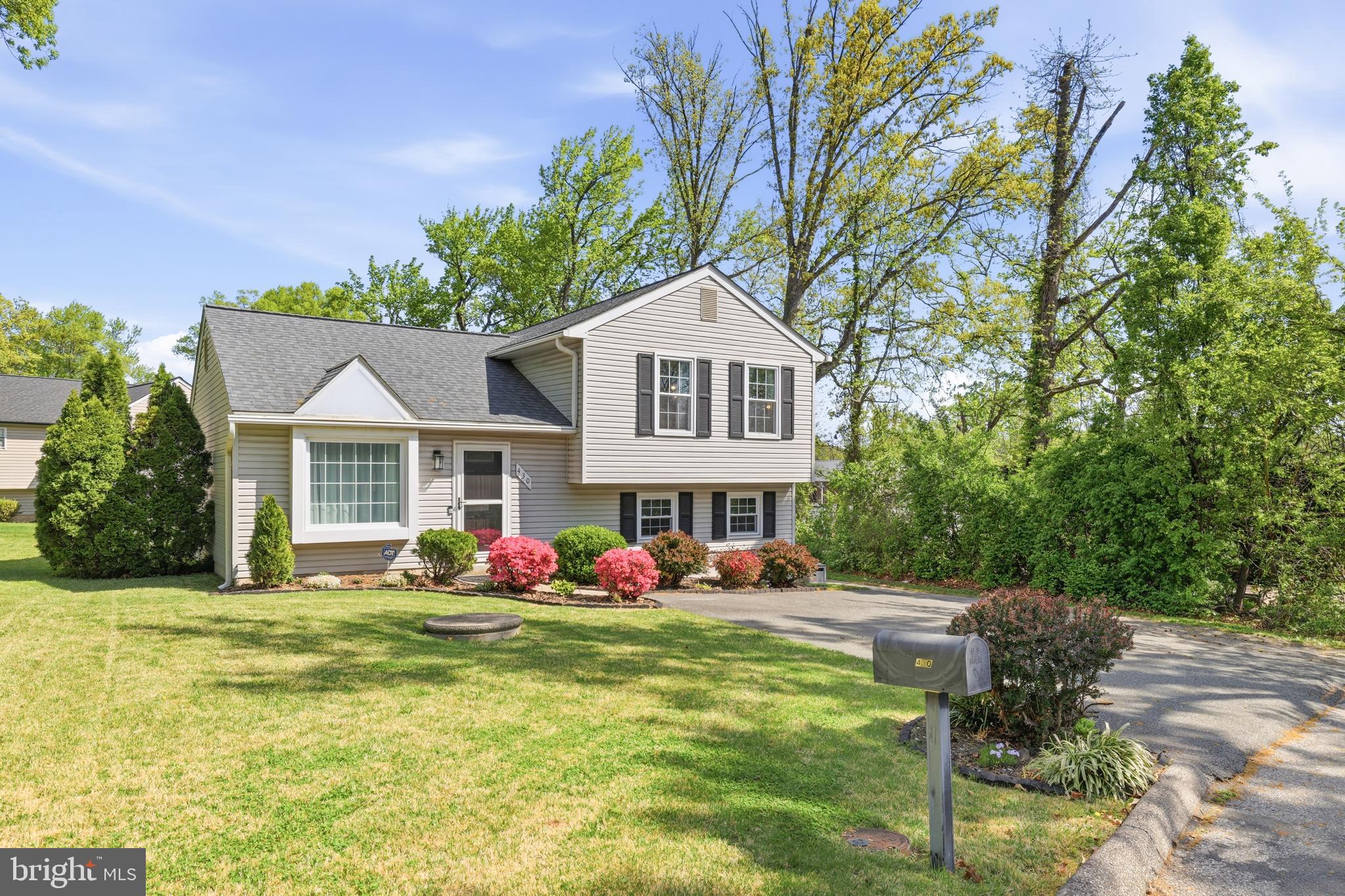 430 AZALEA PLACE