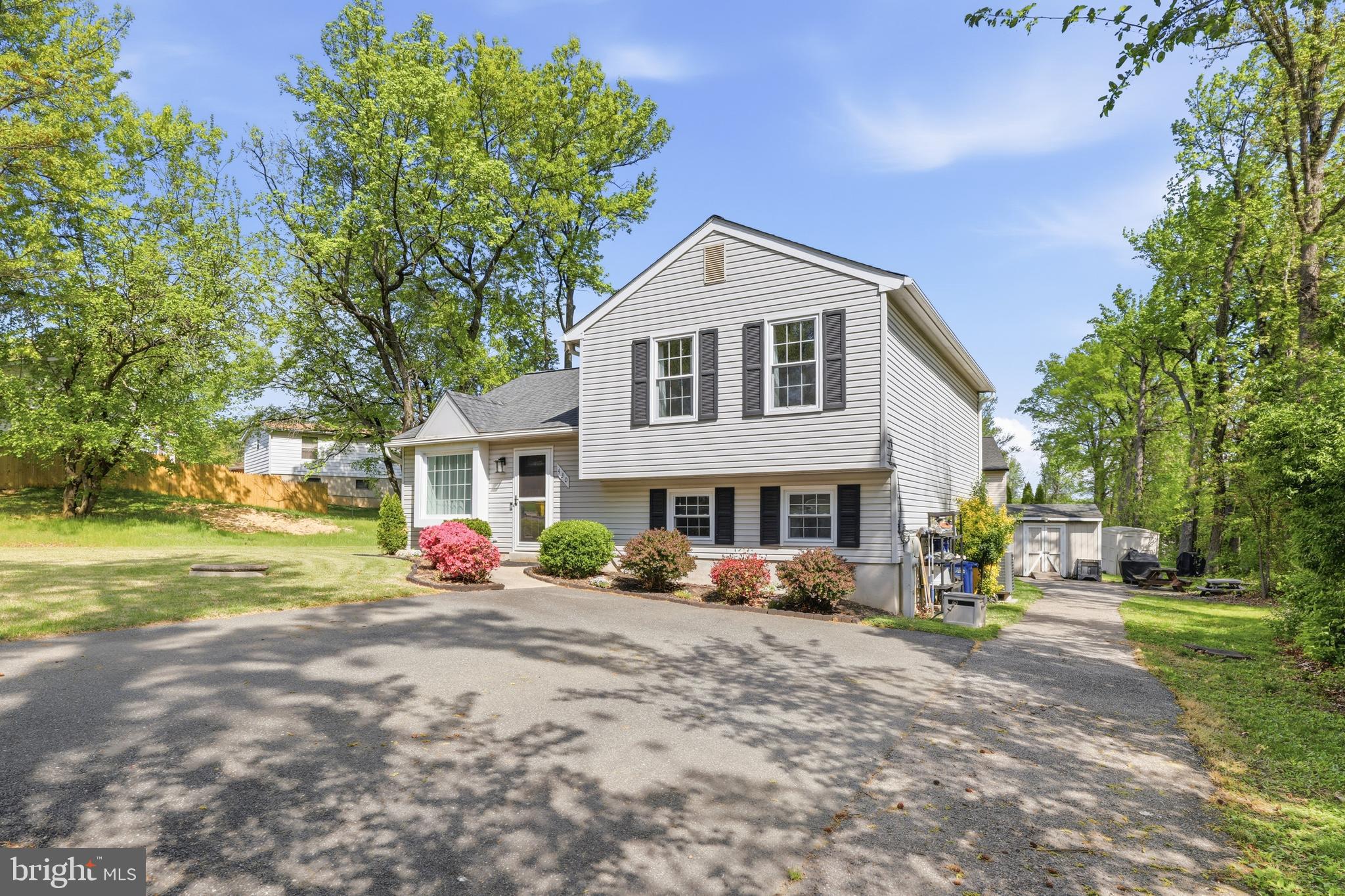 430 AZALEA PLACE
