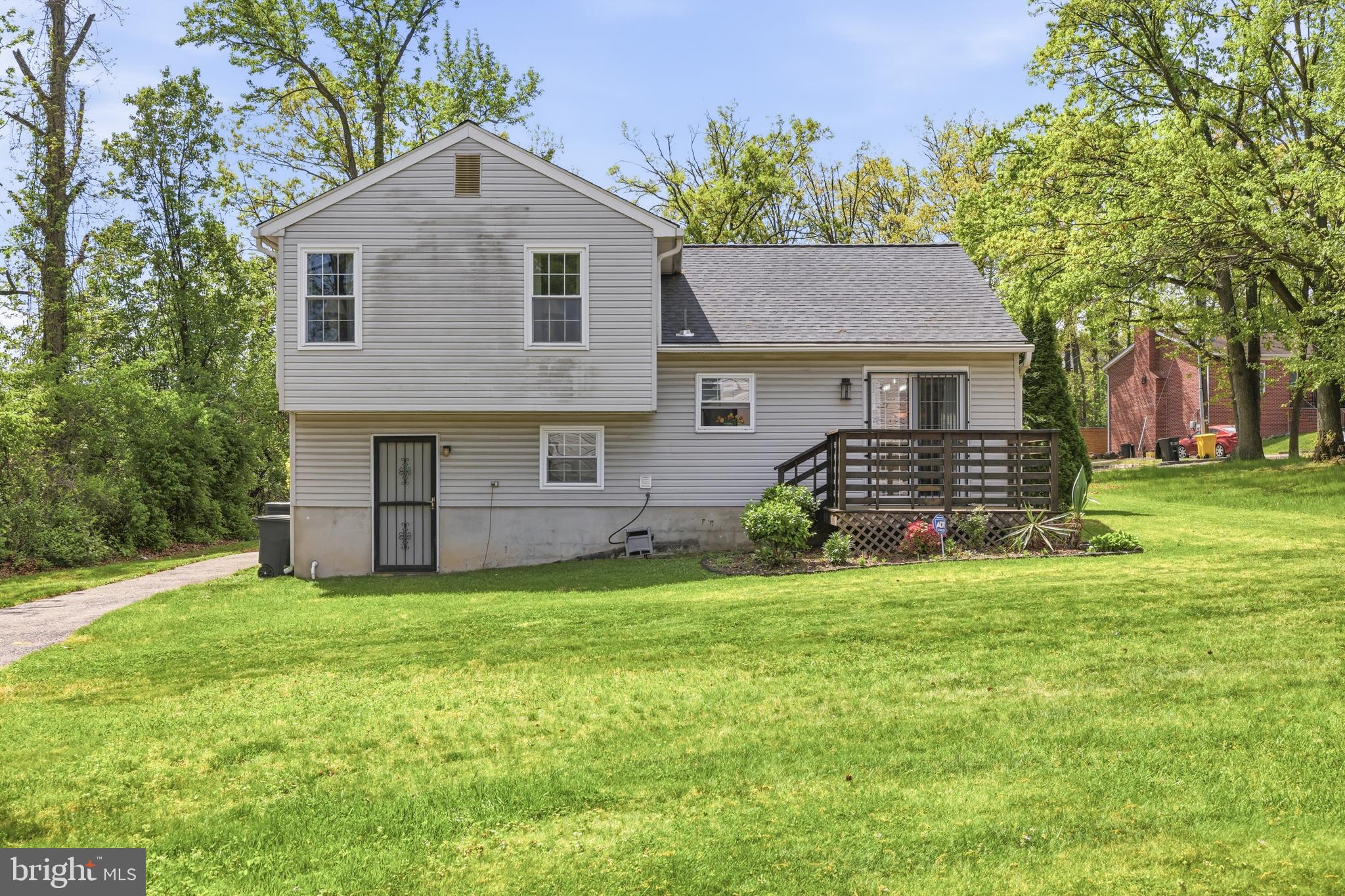430 AZALEA PLACE