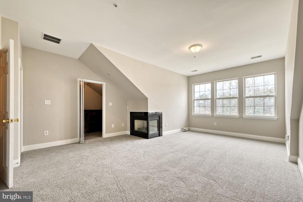 8719 CAPISTRANO WAY