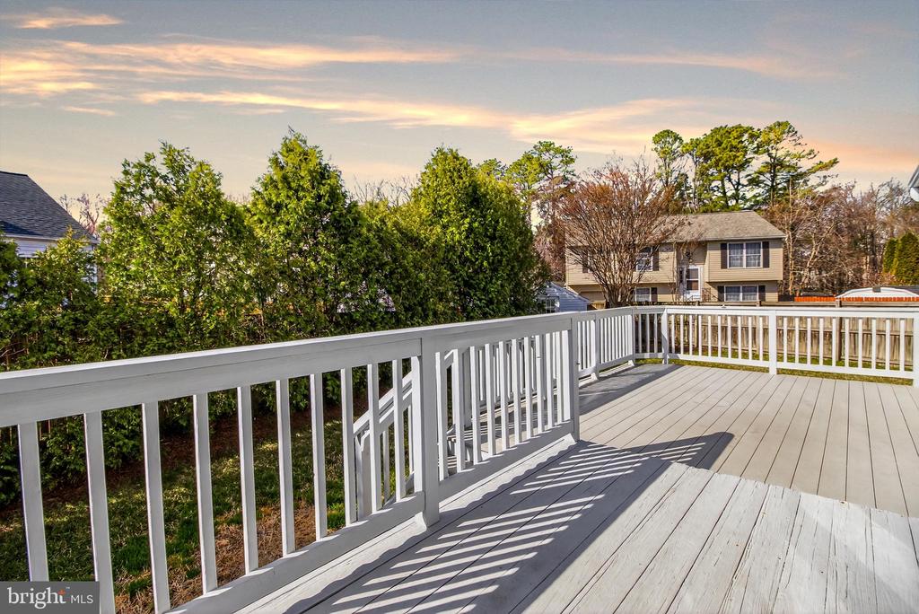 8013 PINK LILY COURT