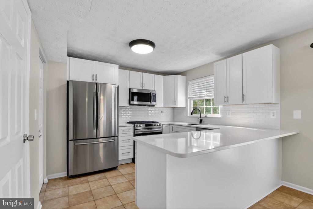 8013 PINK LILY COURT