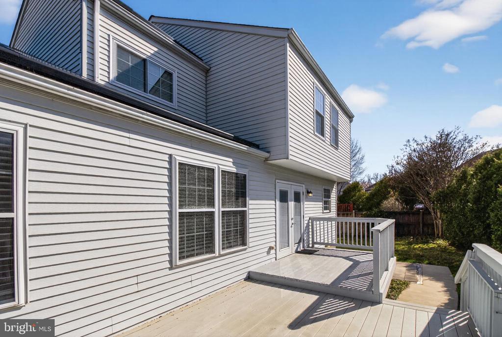 8013 PINK LILY COURT