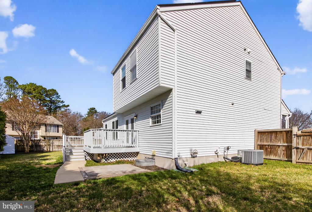 8013 PINK LILY COURT