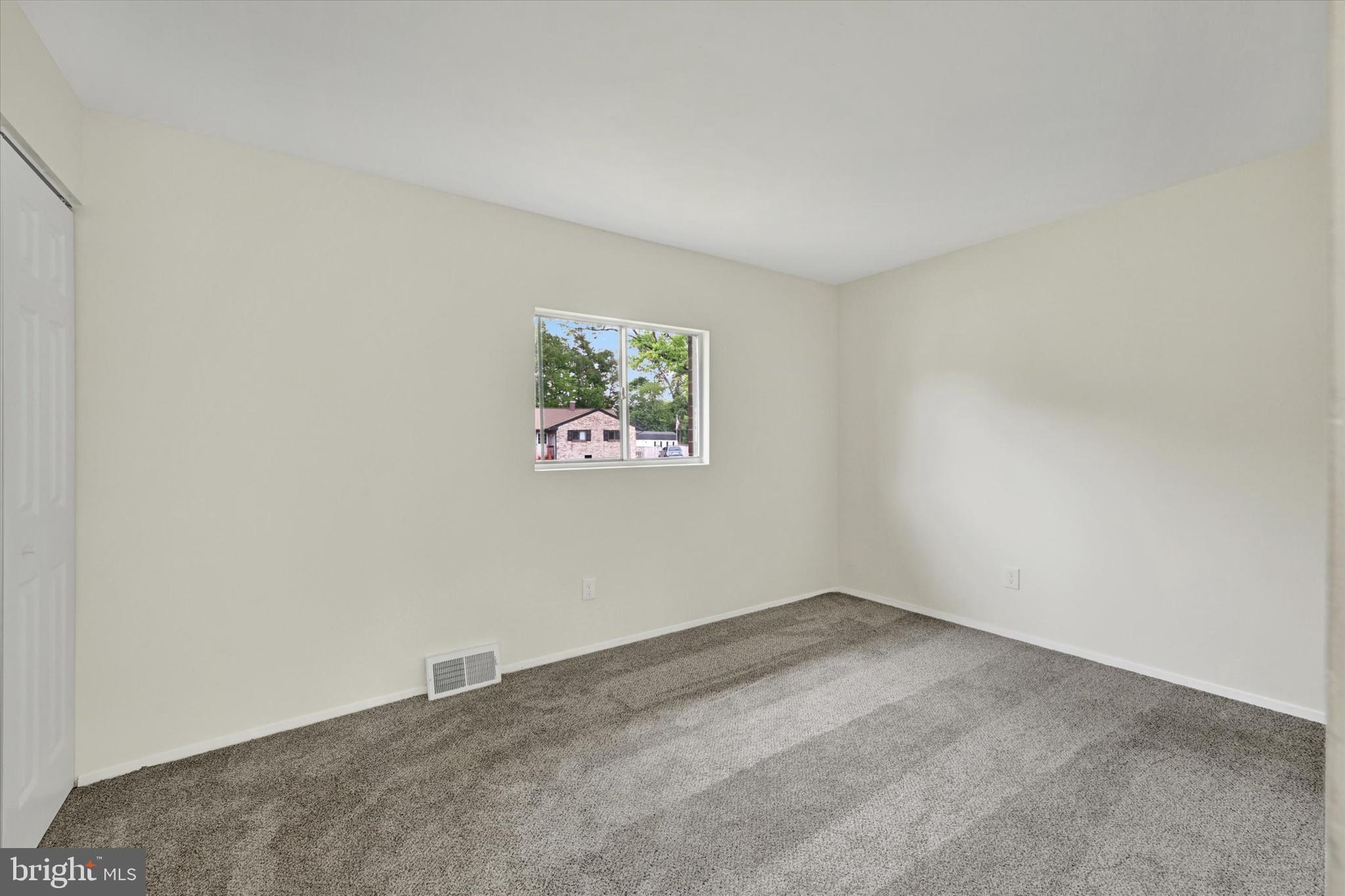 304 LIONSHEART GLEN