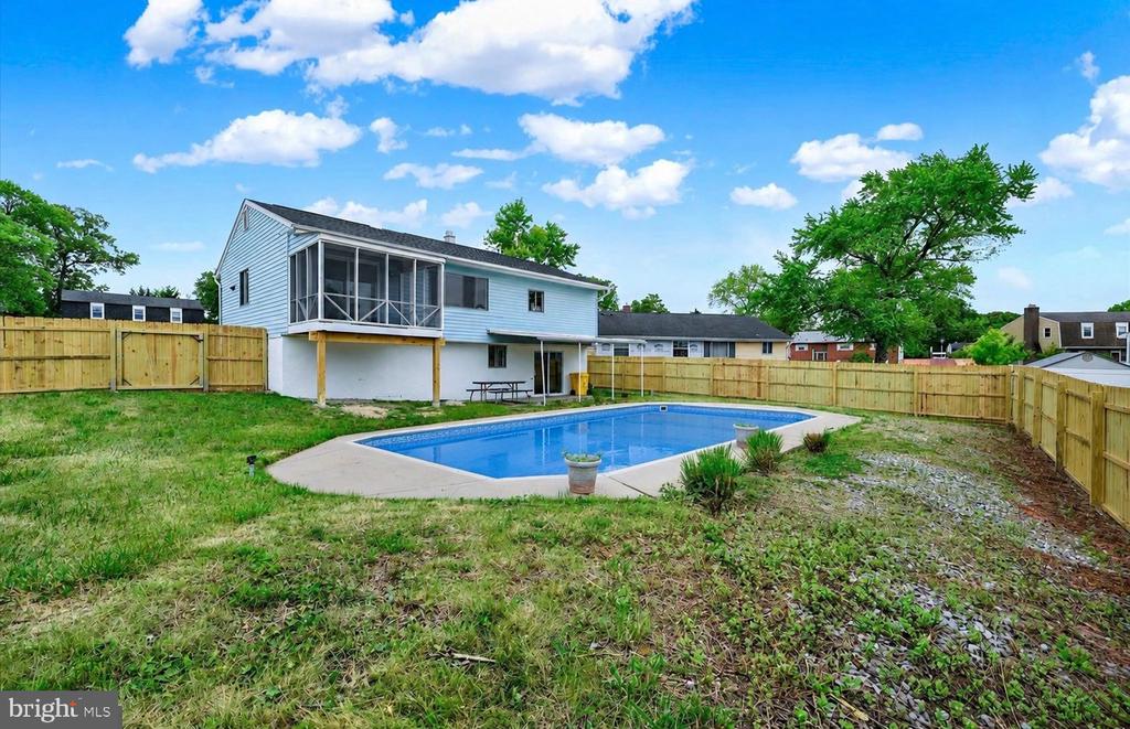 304 LIONSHEART GLEN
