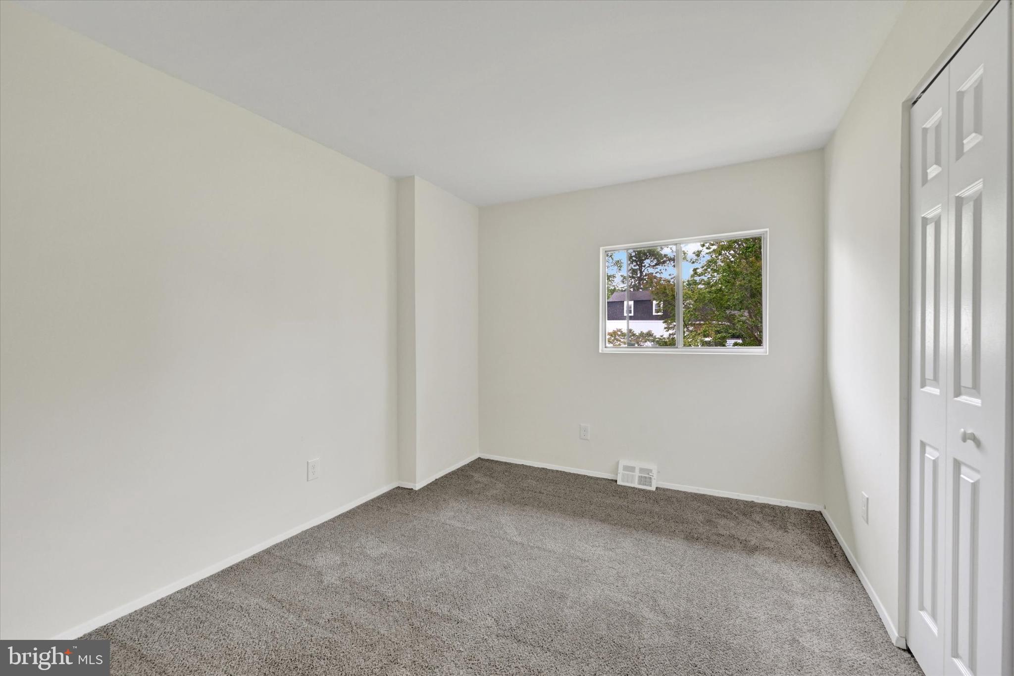 304 LIONSHEART GLEN