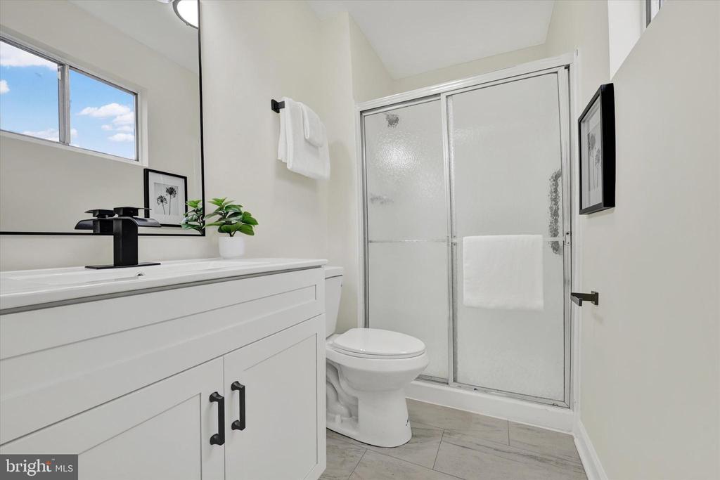 304 LIONSHEART GLEN