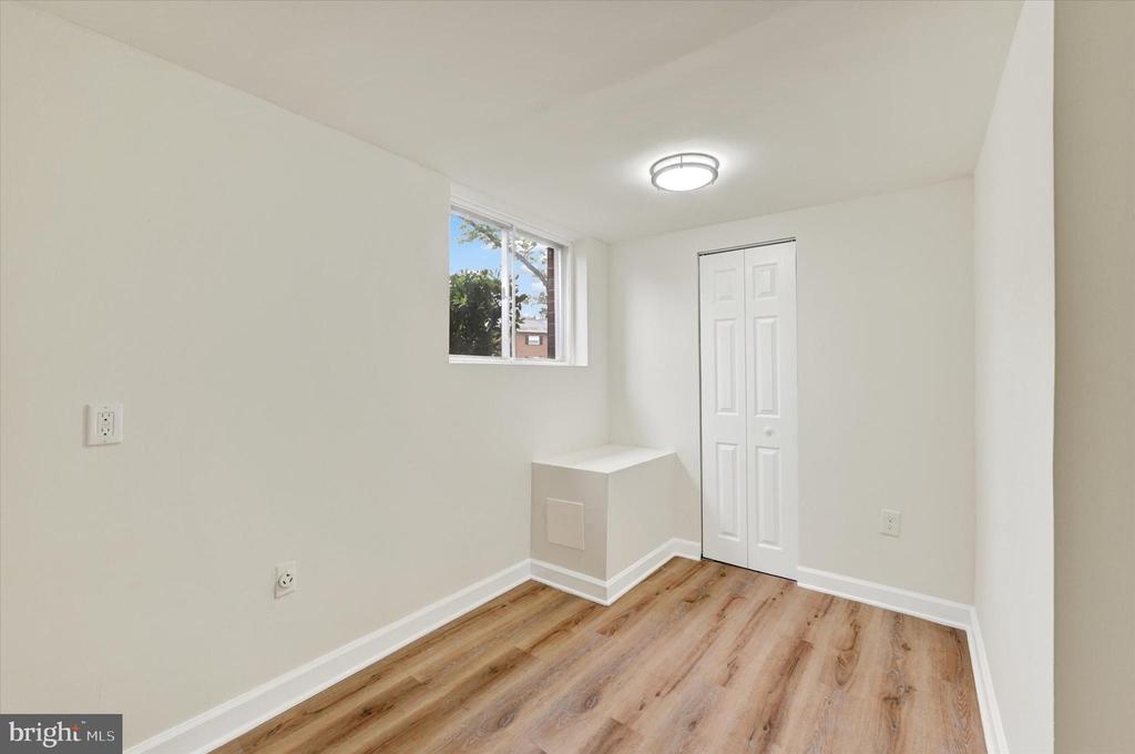 304 LIONSHEART GLEN