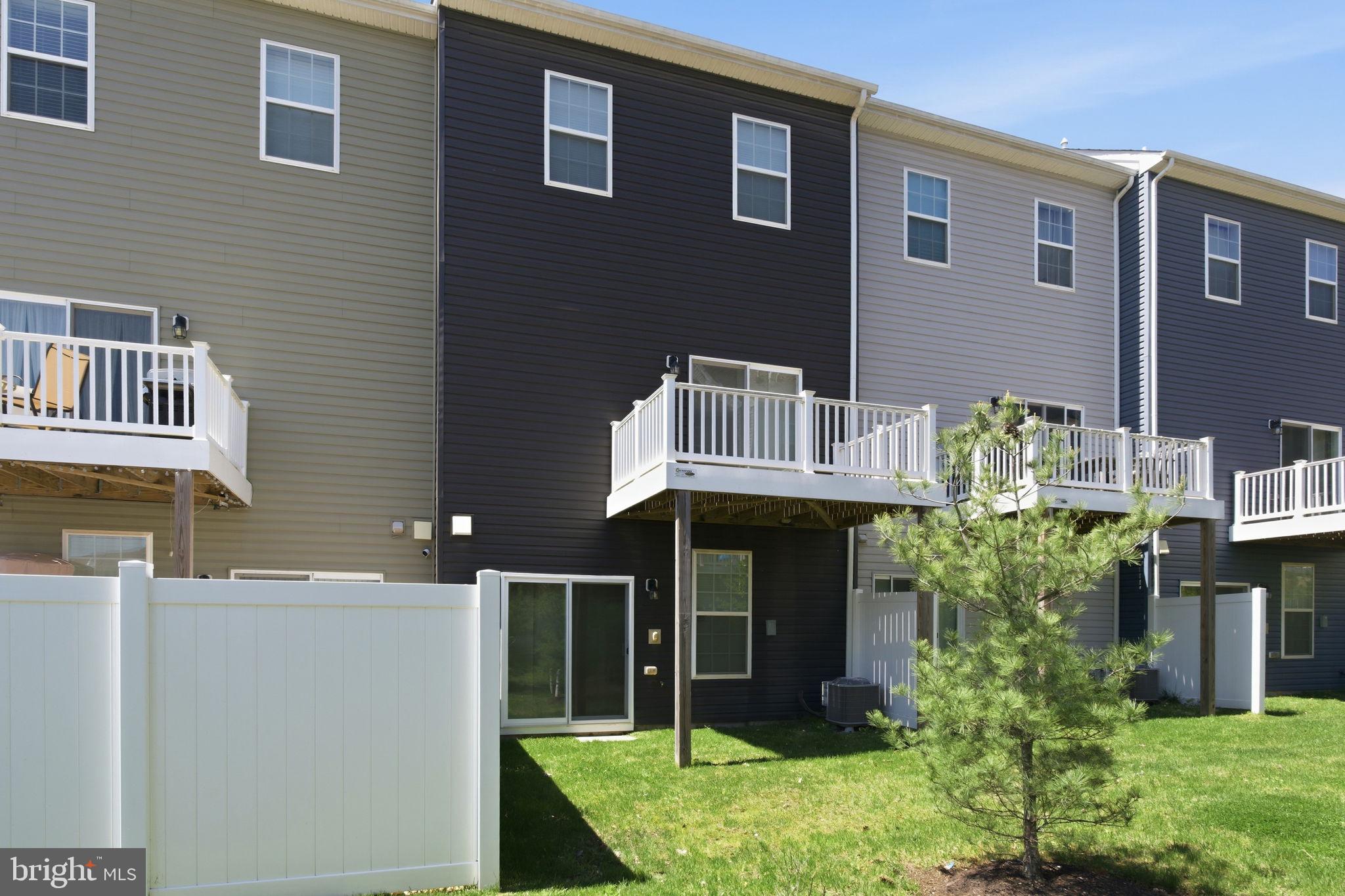 2213 WELBY COURT