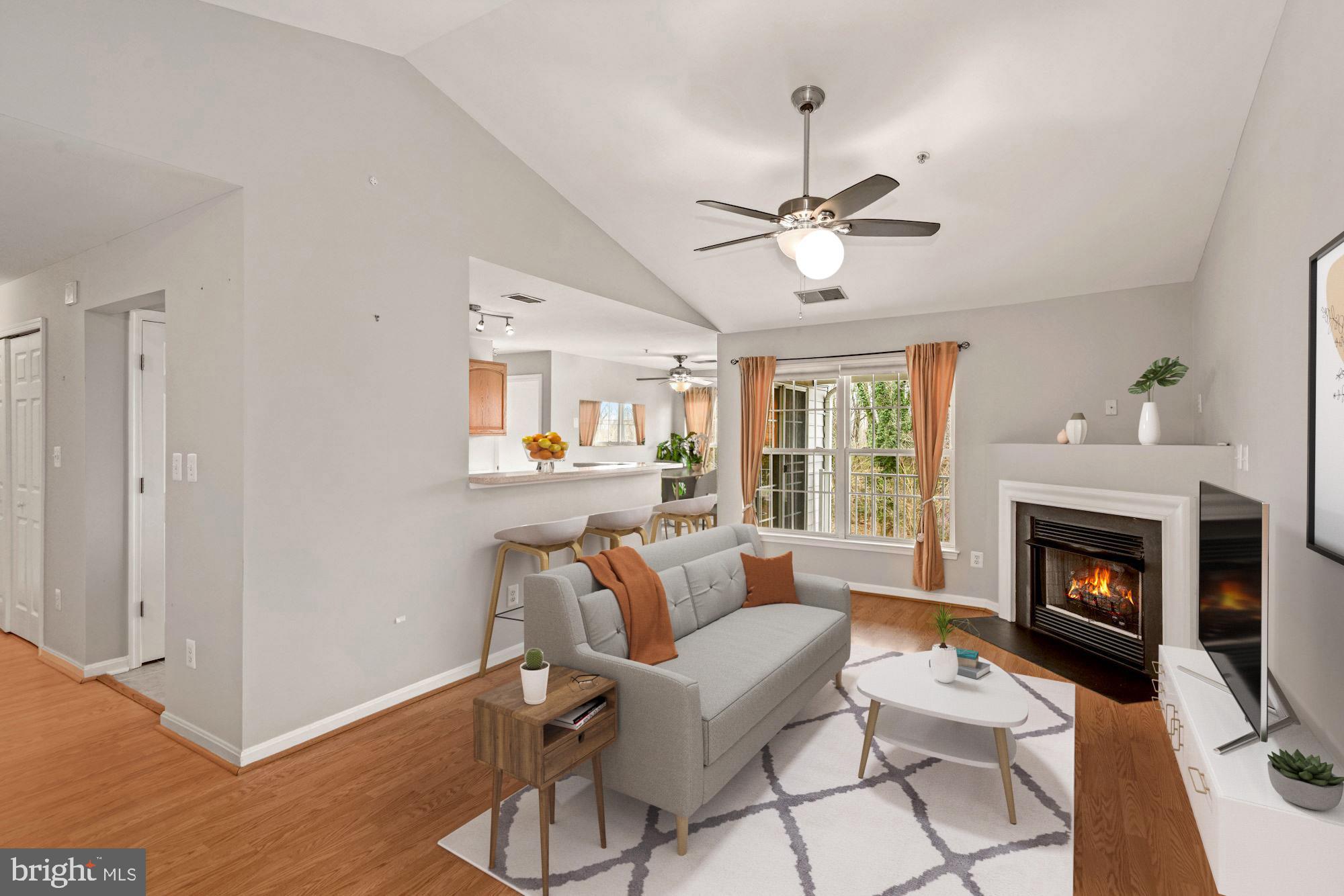 2015 GOV THOMAS BLADEN WAY 301