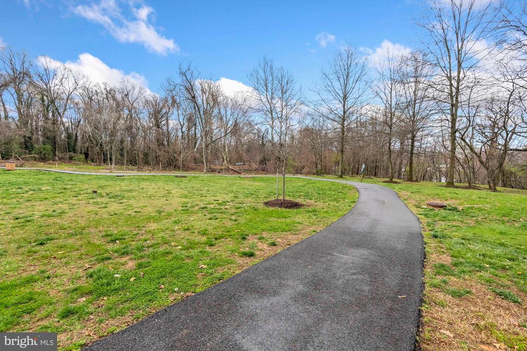 2015 GOV THOMAS BLADEN WAY 301