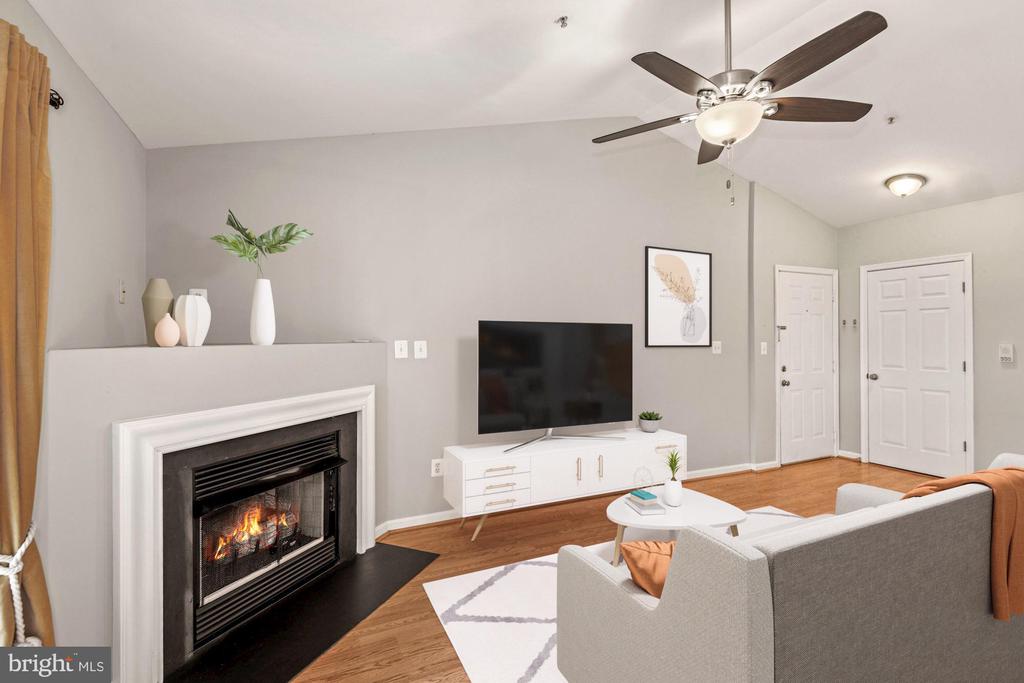 2015 GOV THOMAS BLADEN WAY 301