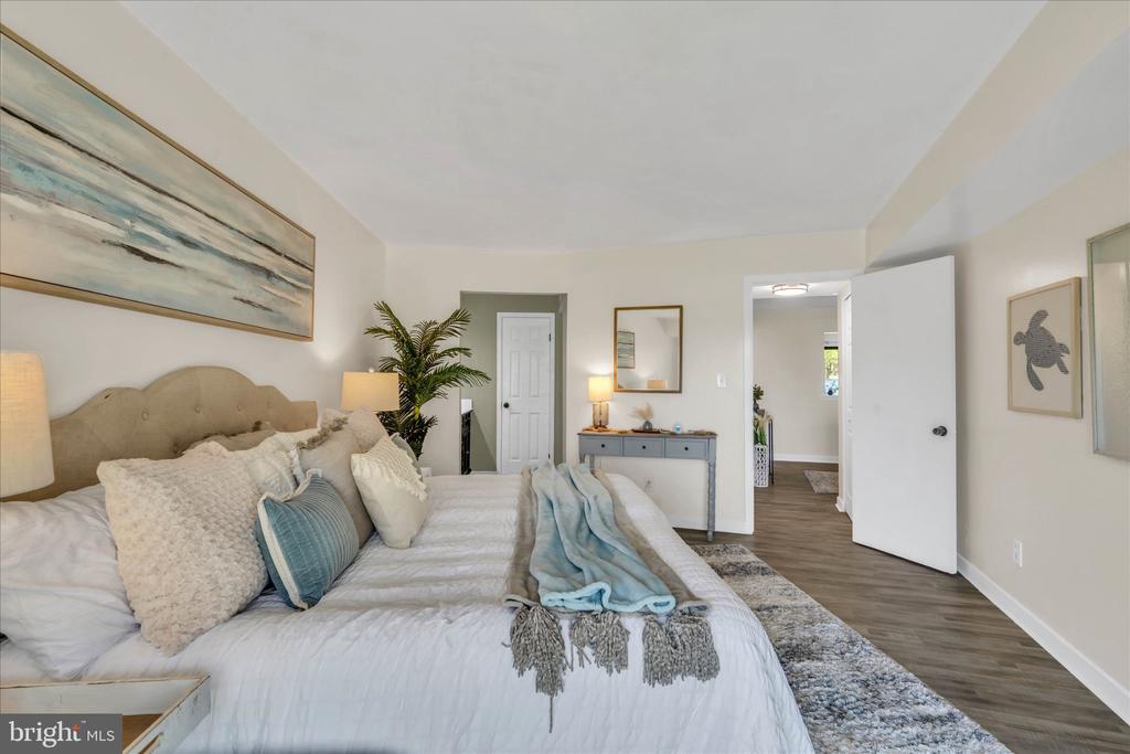7036 HARBOUR VILLAGE COURT T1