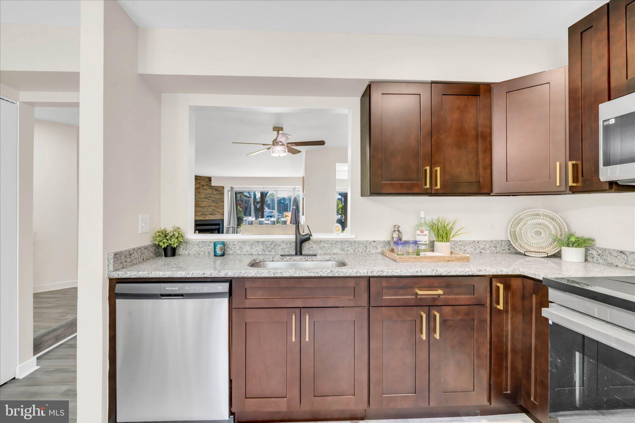 7036 HARBOUR VILLAGE COURT T1