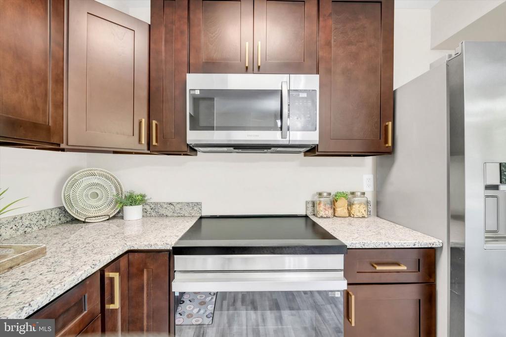 7036 HARBOUR VILLAGE COURT T1