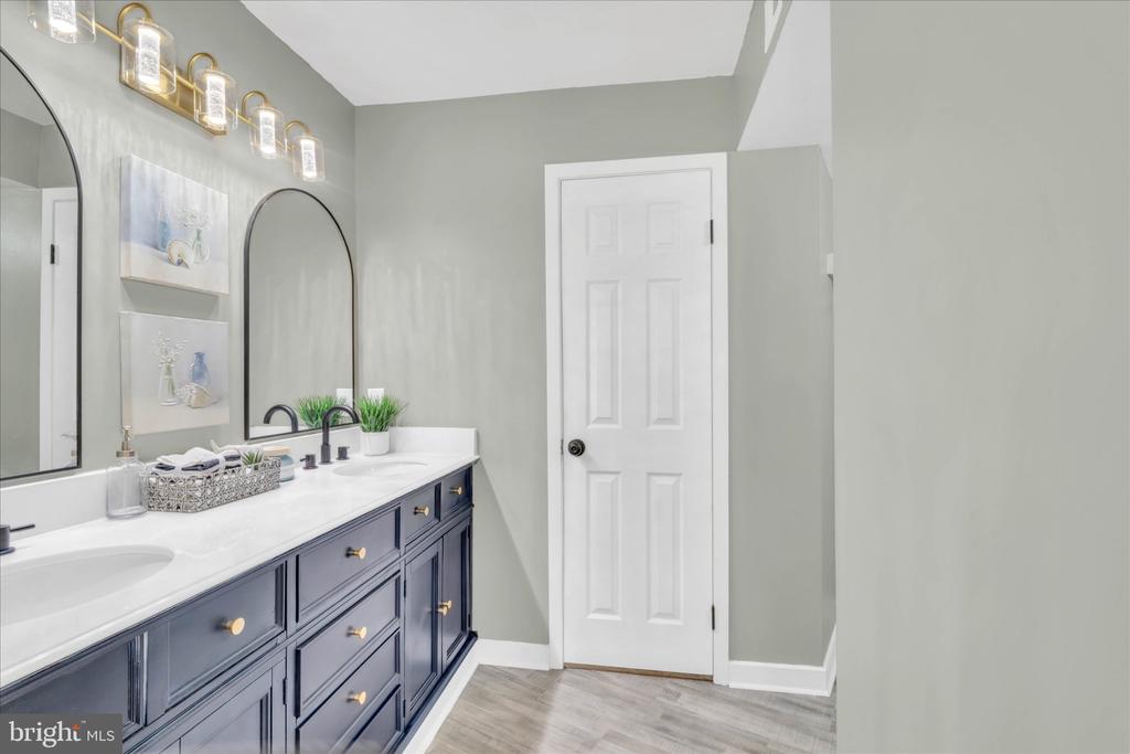 7036 HARBOUR VILLAGE COURT T1