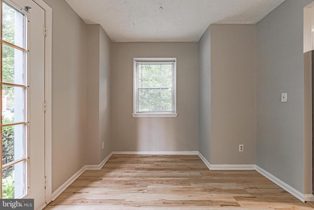 602 NEWBRIDGE COURT 602