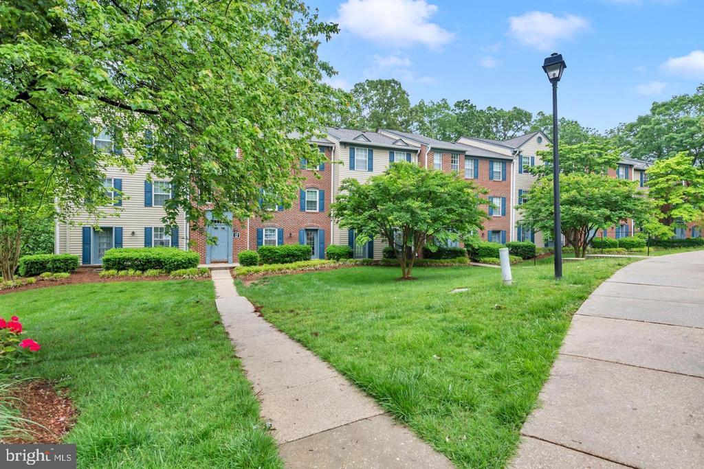 602 NEWBRIDGE COURT 602