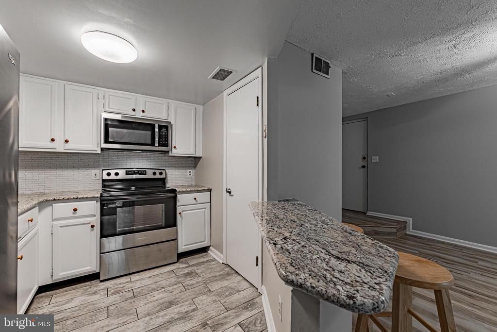 602 NEWBRIDGE COURT 602