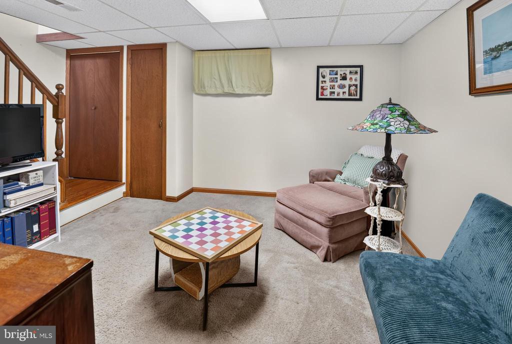 5216 PATRICK HENRY