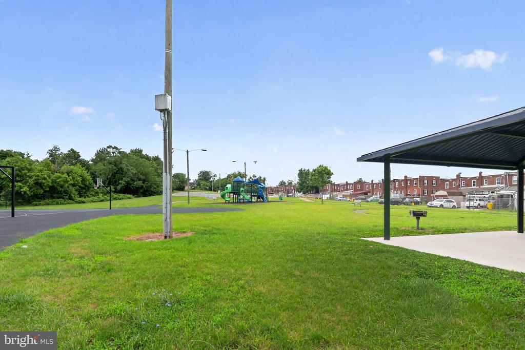 5216 PATRICK HENRY