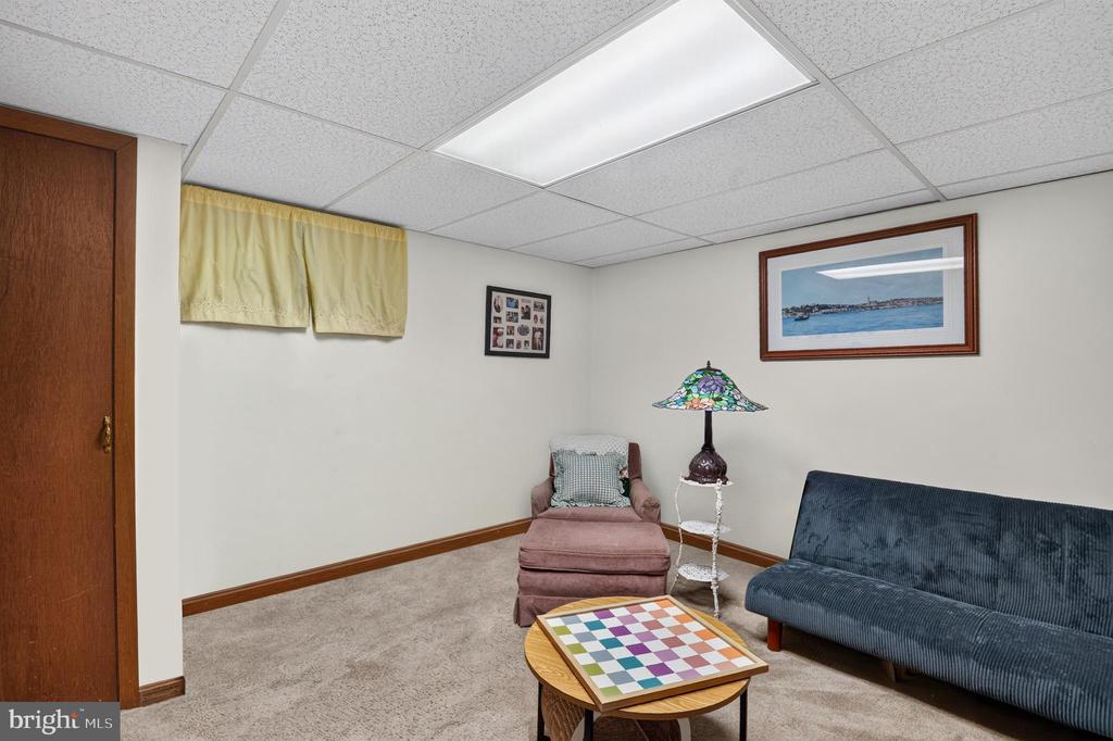 5216 PATRICK HENRY