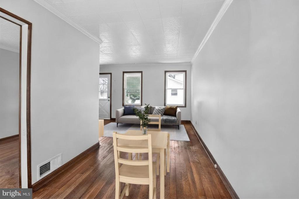 5216 PATRICK HENRY
