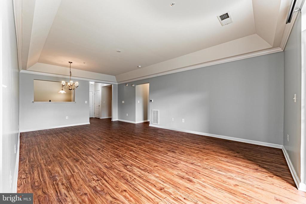 8605 WANDERING FOX TRAIL Unit: 105