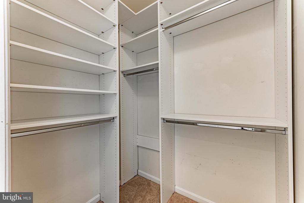 8605 WANDERING FOX TRAIL Unit: 105