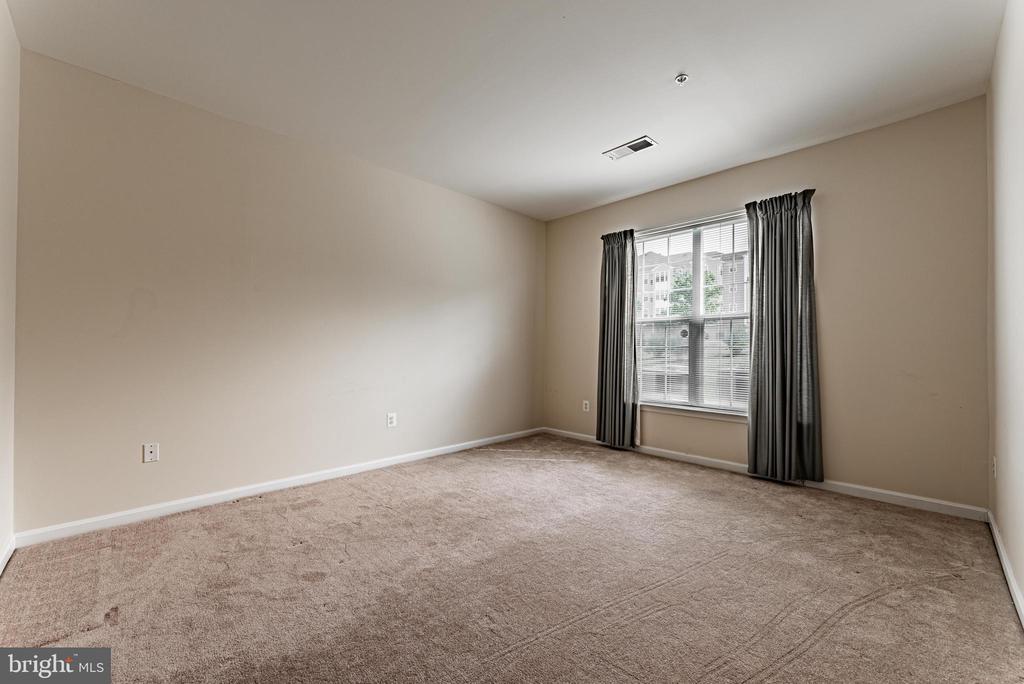 8605 WANDERING FOX TRAIL Unit: 105