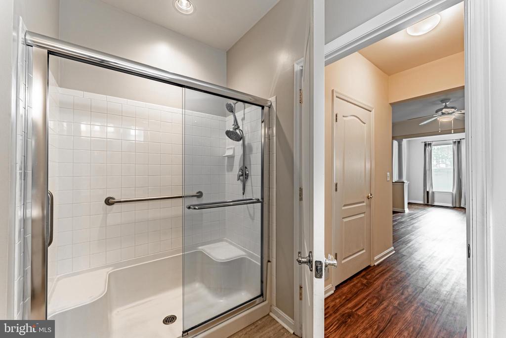 8605 WANDERING FOX TRAIL Unit: 105