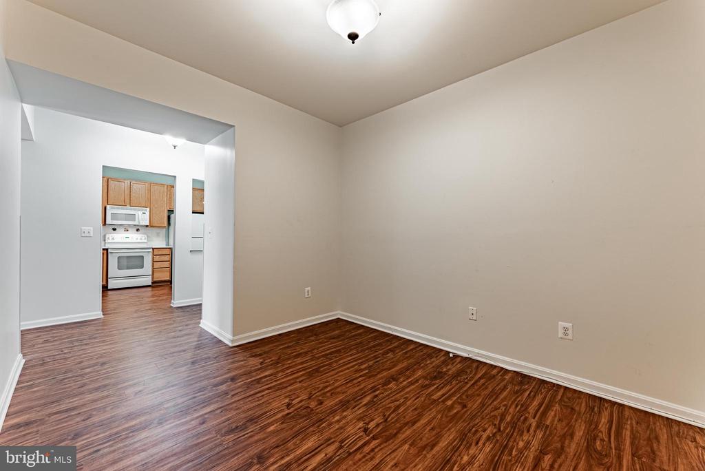 8605 WANDERING FOX TRAIL Unit: 105