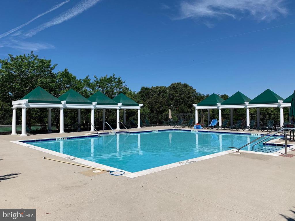 8605 WANDERING FOX TRAIL Unit: 105